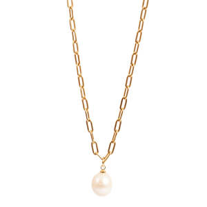 A C Oslo: Short Chain Necklace with Freshwater Pearl