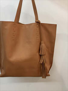 Davina Leather Tote Tan