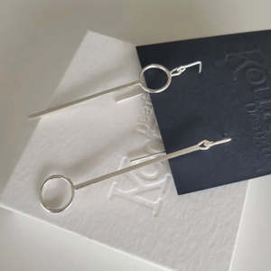 Kouka Design: Linear Circle Bar Earrings