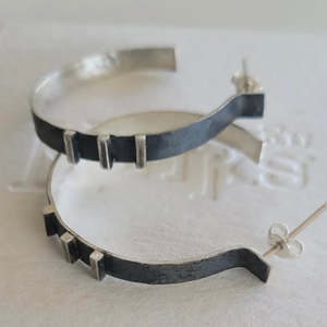 Kouka Design: Textured Large Hoop Black