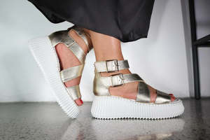 Plaza Shoe (Soft Gold)