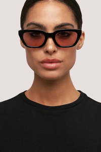 Nove - Black/ Pink
