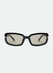 Otra Eyewear: Delilah Black/Smoke
