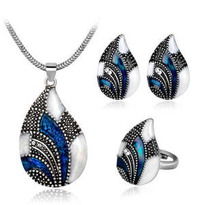 Bold Elegant Jewelry Collection: Ocean Mist Drop Jewelry Set