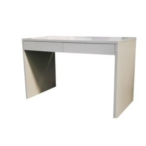 Computer Desk: White Computer Table