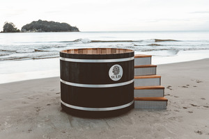 Cook Strait Nautilus Hot Tub