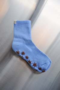 Accessories: Grip Socks in Blue & Brown