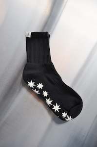 Accessories: Grip Socks in Black