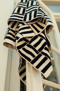 Accessories: Willis Pool Towel in Sand & Noir