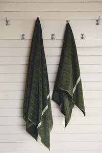 St Bathans Bath Towel in Moss