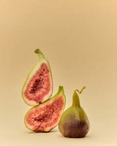 Accessories: Fig Beeswax Candle