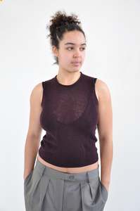 Slow Mesh Knit Fitted Vest in Auburgine