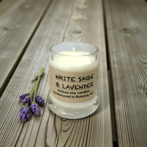 White Sage & Lavender scented soy candle. 50g