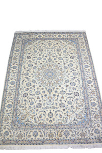 Hand Knotted Persian: Nain - Hand-Knotted Persian Rug