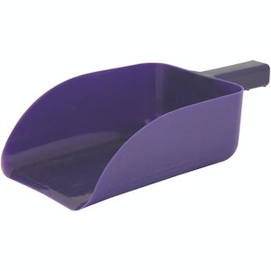 Roma: Roma Plastic Feed Scoop
