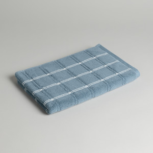 Baina Towels: BAINA Devon Bath Mat - Celeste/Chalk