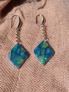 Products: Green Tone Chain Diamond Drop Earrings