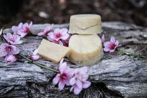 Skincare: Dirty Hippie - Super Moisturising Shampoo Bar