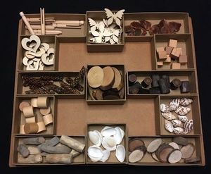 Products: 130 pce Sorting Tray – Natural