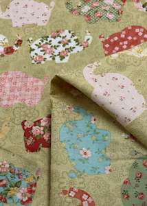 Craft Quilt: Printed Cotton -  Mr Elephant - 112cm