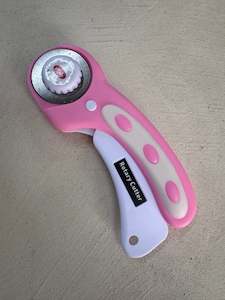 Rotary Cutter - Pink