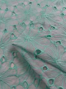 Broderie Anglaise - Daised Pastel - 125cm