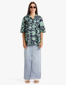 Bassike: Printed S/S Shirt - Ink/Aspen Green