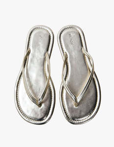 Thong Detail Slide - Soft Gold