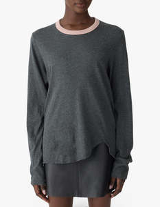 Contrast Scoop Hem L/S T-S - Charcoal Marl/Pink