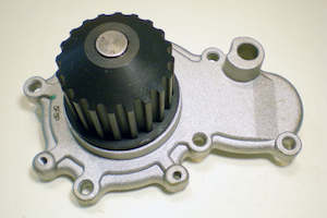 Water Pump: GMB Water Pump for Chrysler Neon, PT Cruiser - GWCR30A