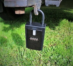 Products: WS6 CAR KEY LOCK BOX + RFID POUCH - Surelock Homes