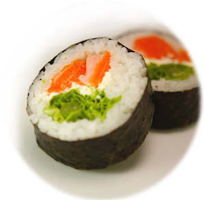Maki: Salmon + Cream Cheese Maki