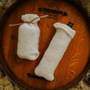 Frontpage: The Wool Wine Bottle Sleeve