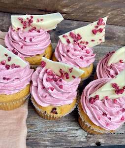 Decadent Cupcakes: White Chocolate and Raspberry Cupcake