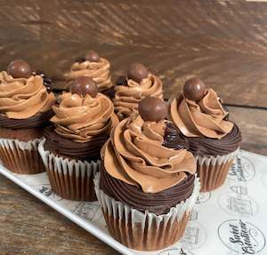 Decadent Cupcakes: Triple Chocolate