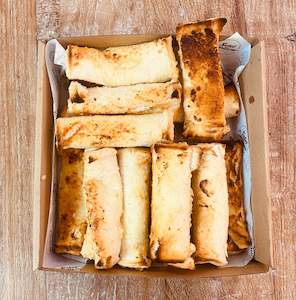 Platters Catering Boxes: Cheese roll box
