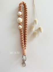 Keyrings: MACRAMÃ WRISTLET