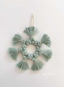 Christmas Decor: SAGE SNOWFLAKE
