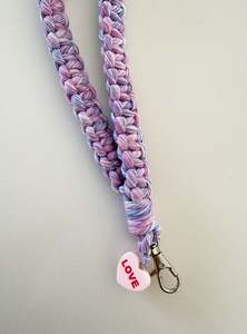 LOVE MACRAMÈ WRISTLET