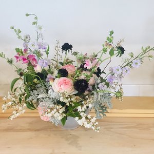 Luxury arrangement - Sweetpea and Jasmine