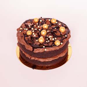 Deli Cakes 1: Triple Chocolate Cake