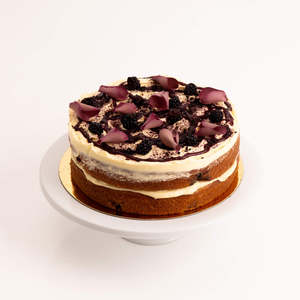 Classic Cakes Collection: Vanilla Blackberry Cake