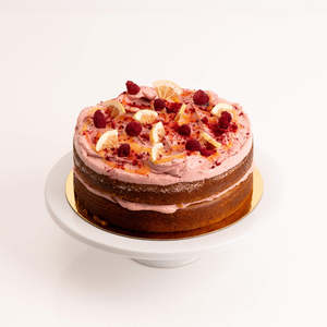 Classic Cakes Collection: Lemon & Raspberry Cake