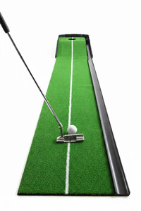 Frontpage: Indoor Golf Putting Mat with Ball Returner