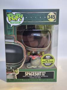 Alien - Spacesuit with Egg (345) LEGENDARY