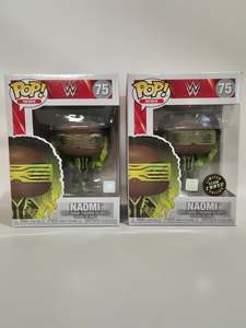 Sports: WWE - Naomi (75) CHASE BUNDLE