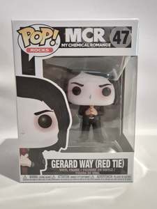 My Chemical Romance - Gerard Way [Red Tie] (47)