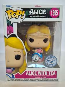 Disney: Alice in Wonderland - Alice with Tea (1395)