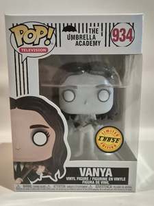 The Umbrella Academy - Vanya (934) CHASE