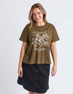 Tops 1: Foxwood Arlington Tee In Dark Olive
